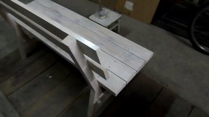 Покраска садовой лавки и столика