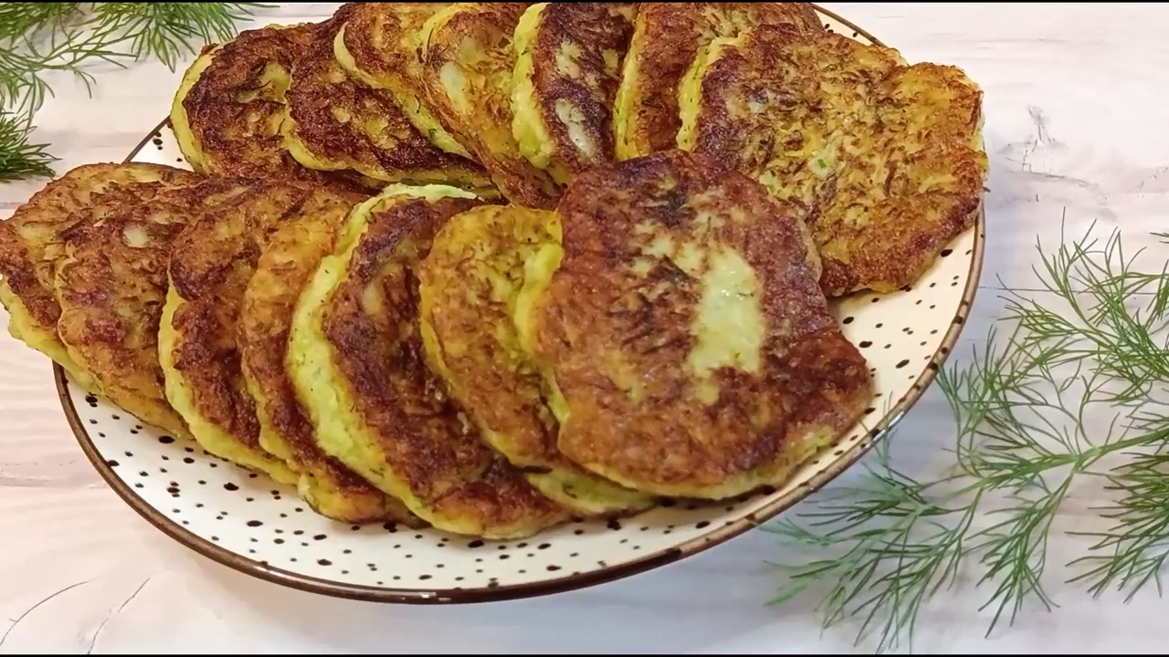 Пышные ОЛАДЬИ из КАБАЧКОВ. ПРОСТОЙ  и ВКУСНЫЙ рецепт! Кабачки рецепты