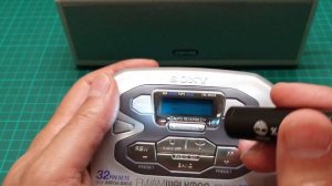 Sony WM-FX493 Radio cassette player Walkman review & inside look