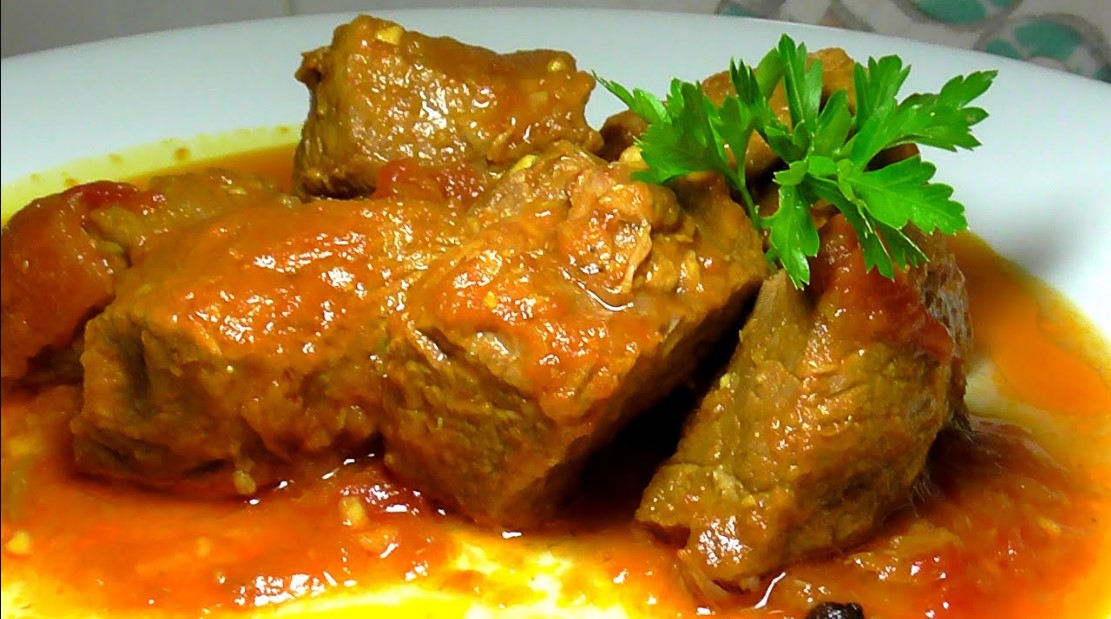 ВКУСНАЯ ГОВЯДИНА ТУШЕНАЯ.