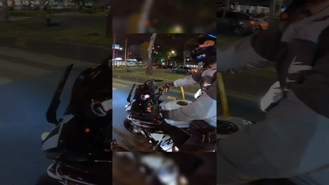 Estos panas querían candeleo por la autopista?? #altocilindraje #fz1 #motos #mt09 #xj6 #viral