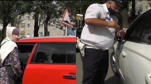 Стоп- Хамы. Рейд по выявлению автохамов на парковке для инвалидов у Аксайского рынка.