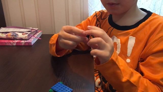 обзор Лего Лайфхак самоделка подставка для телефона ! смотреть онлайн