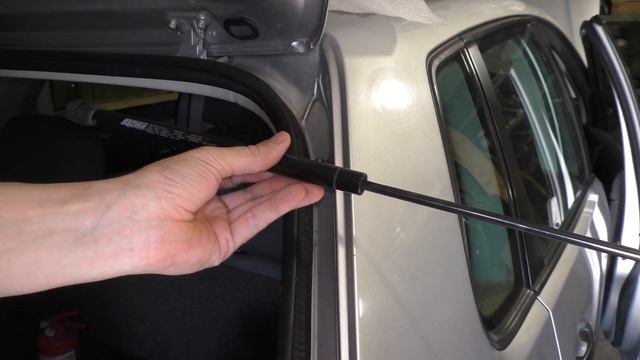 How to remove Boot Gas Struts VW POLO MK4 смотреть онлайн