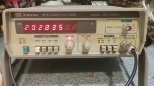Частотомер GW Instek GFC-8270H простой и надежный и относительно недорогой. Личный опыт пользования