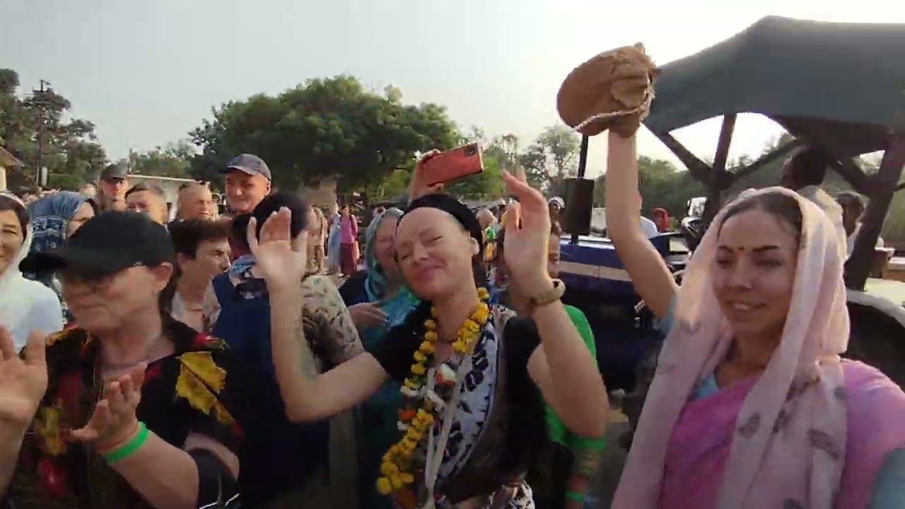 Govardhan dham 28 10 22 (India) смотреть онлайн