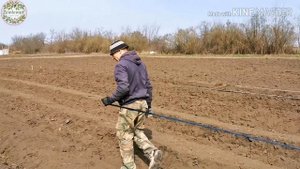 Как сделать грядки под клубнику вручную .