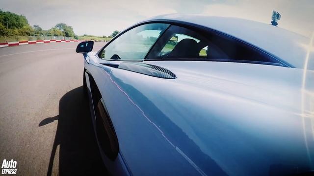 McLaren 570S Track Pack review - McLaren supercar shaves weight and lap times смотреть онлайн