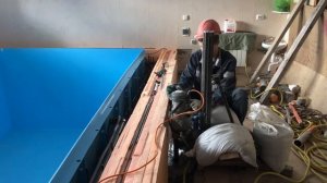 Усиление основания бассейна струйной цементацией, инъектирование грунта, гидроизоляция грунта.