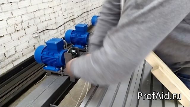 Многошпиндельный горизонтальный сверлильный станок с механическим "педальным" толкателем. смотреть онлайн