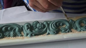 Как я покрасил потолочные плинтуса под старину.