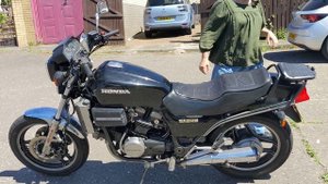 Honda Sabre VF750S Starting