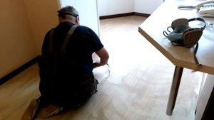 Шпаклевка паркета.