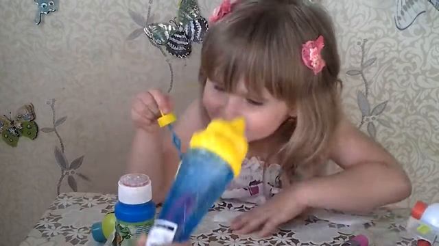 Надуваем мыльные пузыри дома смотреть онлайн