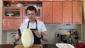 КАК БЫСТРО ПОРЕЗАТЬ ДЫНЮ #лайфхак