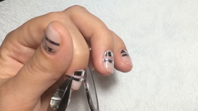 Дизайн ногтей с использованием скотч-ленты смотреть онлайн