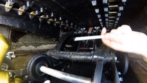 Места шприцевания снегохода Stels Viking 600