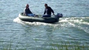 Suzuki 3 л.с. и лодка Boatmaster 300 HF.MPG
