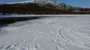 Прогулка по воде на снегоходе )