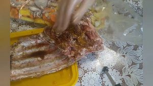 Свиные рёбра с овощами в рукаве.