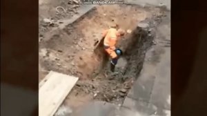 У НИХ ПЛОХОЙ ДЕНЬ ПОЛНЫЕ ИДИОТЫ НА РАБОТЕ