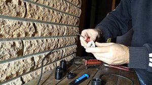 Как подключить патрон к проводу 220В