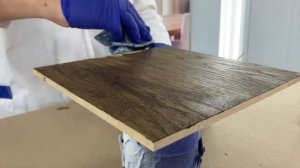 Технология втира морилки на поверхность шпона ясеня