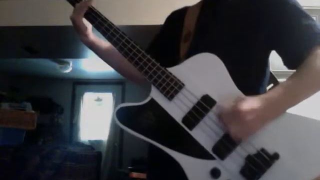 Decode - Paramore (bass cover) смотреть онлайн