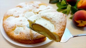Простой бисквитный пирог с персиками / Рецепт вкусного персикового пирога