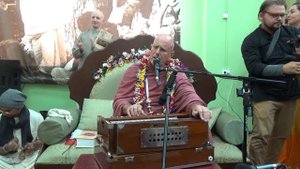 Киртан ЕС Индрадьюмна Свами в КЦ Гаура СПб. 09.05.2019