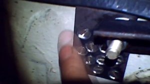 самый простой дополнительный замок капота