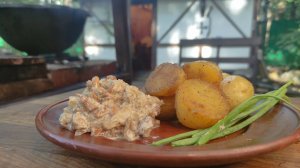 лисички в сметане с картошкой