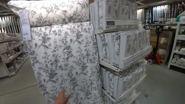 ВЛОГ:/Выбираю стол в икеа/Остается только мечтать/Выбора нет/ смотреть онлайн