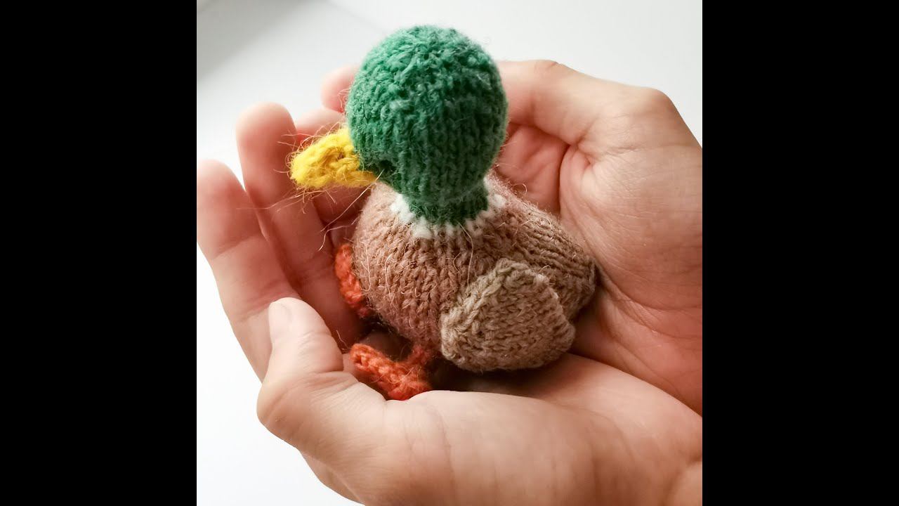 Пришиваем крылышки.