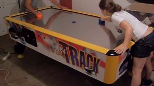 Air Hockey Fast Track gameplay by Pooltables - ROTTER.com