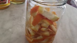 Как сделать универсальное средство для уборки дома своими руками?