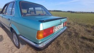 BMW E30. Дорога к стоку. Идет ли ей спойлер?