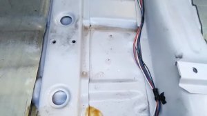 Обработка полов в свежей Приоре мовилем