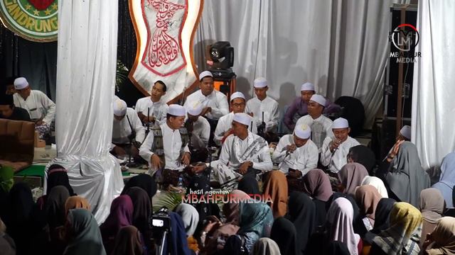 SHOLAWAT VIRAL "THOHIRUL QOLBY" GANDRUNG NABI LIVE MOJOAGUNG 😱 SUSKES BUAT PENONTON BAHAGIA смотреть онлайн