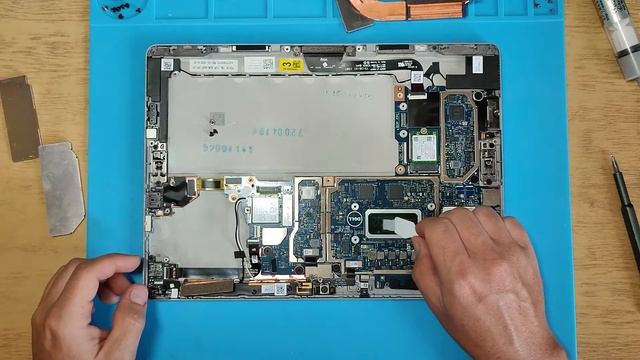 Греется ноутбук. Разборка замена термопасты Dell Latitude 7210 2-in-1 thermal paste replacement
