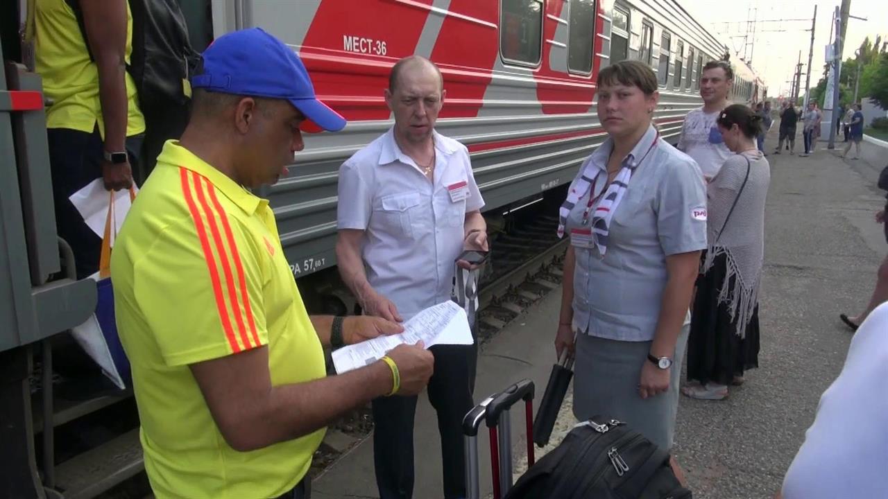 Романтику российских поездов оценили болельщики из Колумбии
