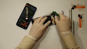 замена сенсорного стекла на смартфоне Honor 8a
