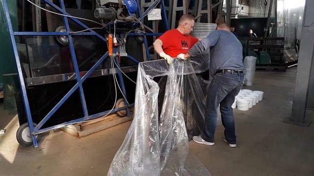Закалка стекла и Бой закаленного стекла в крошку. Бронзовое закаленное стекло.