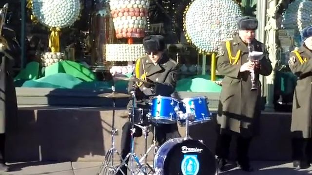 "Розовая пантера" у Елисеевского магазина смотреть онлайн