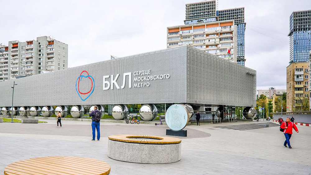 Собянин: В этом году приведем в порядок территории у 34 транспортных объектов / События на ТВЦ