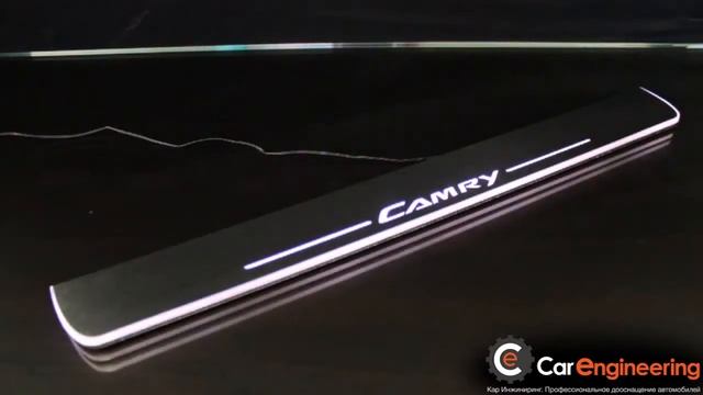 Toyota Camry пороги с подсветкой Premium Line смотреть онлайн