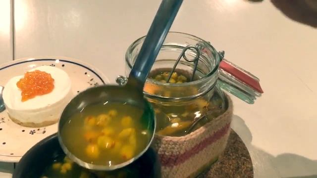 Облепиховый чай в ресторане «Дача» на Пражской в ТЦ Columbus смотреть онлайн