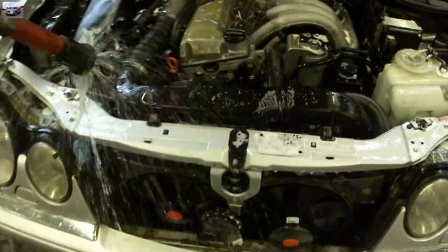 Мойка двигателя Mercedes W210 Engine Bay Washing смотреть онлайн