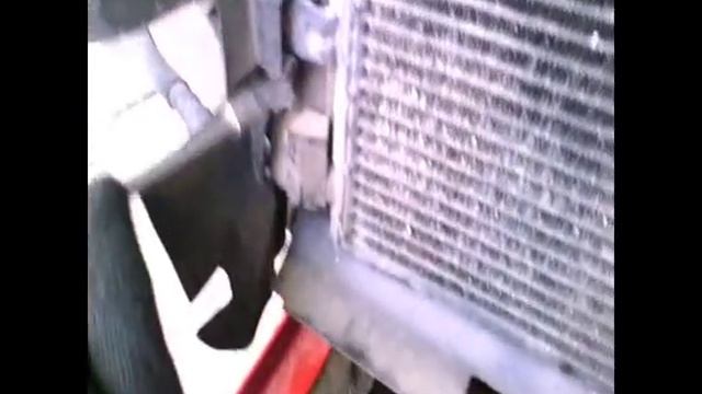 снятие радиатора кондиционера на Ауди А4 Б6 смотреть онлайн