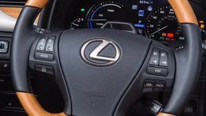 SLIDES 2013 Lexus LS 600h L 5.0 Hybrid V8 444 cv 0-100 kmh 5,5 s